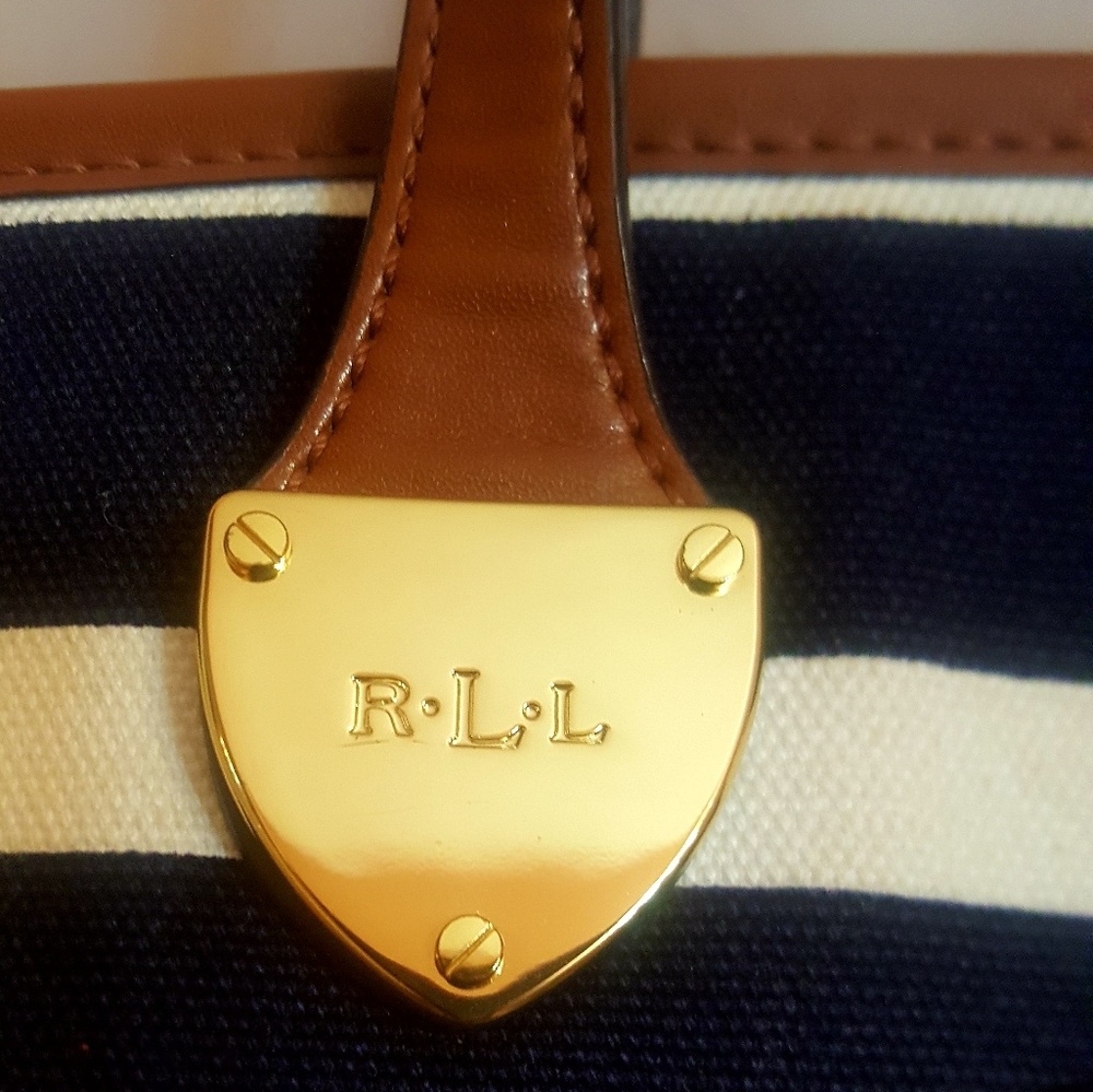 Purse - Picture 6 of 8